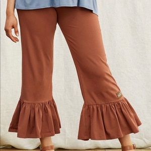 Matilda Jane Sofia M ruffle pants NWT